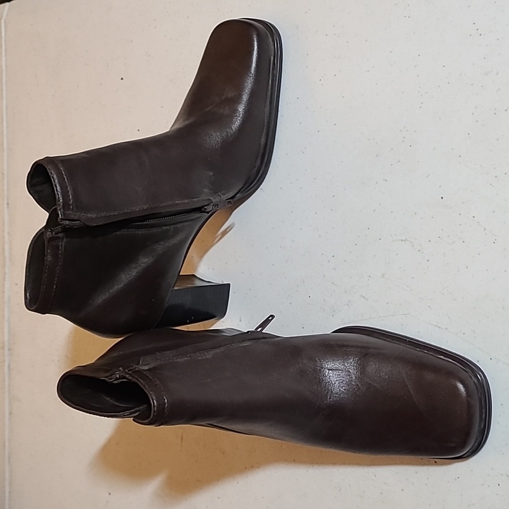 White Mountain Leather Heel Boots